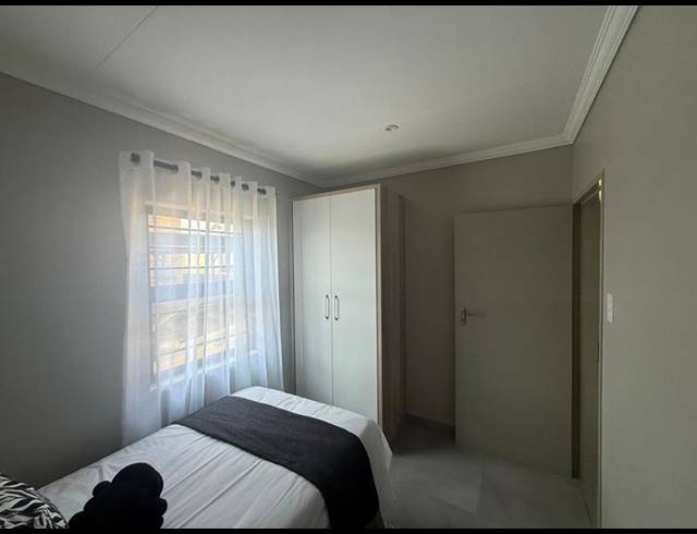 3 BEDROOM TOWNHOUSE FOR SALE IN COSMO CITY